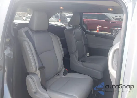 2018 Honda Odyssey Touring from USA, damaged, VIN 5FNRL6H88JB077505